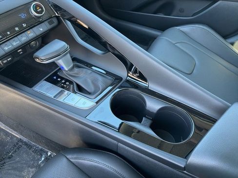 Certified 2023 Hyundai Elantra Limited image 27