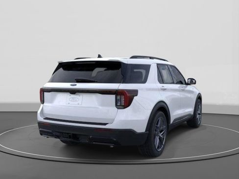 New 2026 Ford Explorer ST-Line w/ ST-Line Street Pack RWD image 8