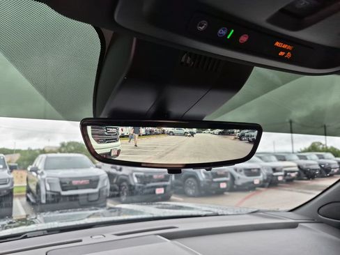 Certified 2025 GMC Yukon AT4 Ultimate AWD/4WD image 32