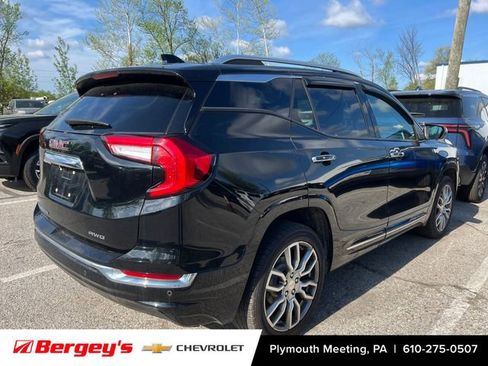 Used 2023 GMC Terrain Denali image 2