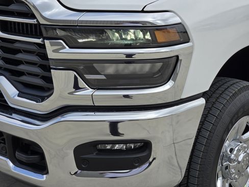 New 2026 RAM 2500 Tradesman AWD/4WD image 7