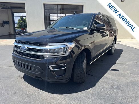 Used 2023 Ford Expedition Max Limited AWD/4WD image 3