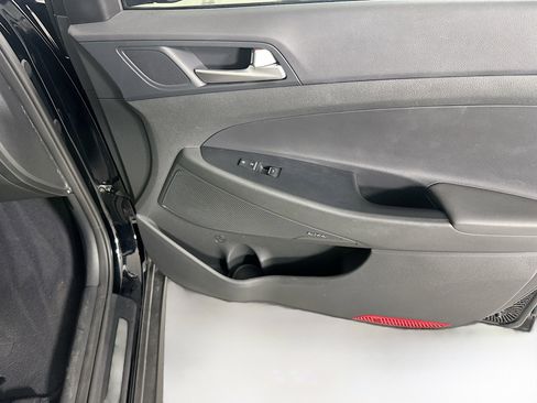 Used 2021 Hyundai Tucson Ultimate w/ Cargo Package AWD/4WD image 33