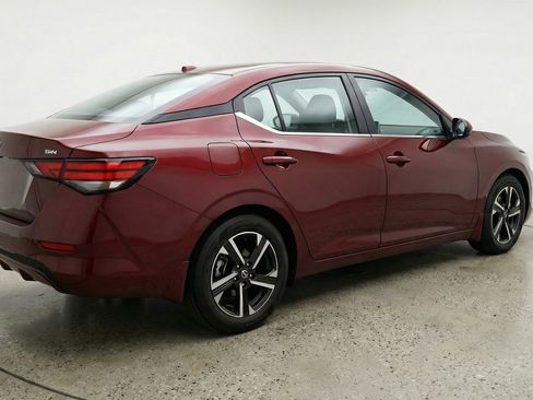 Used 2025 Nissan Sentra SV image 9