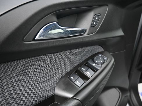 Certified 2023 Chevrolet TrailBlazer LT w/ Convenience Package FWD image 24