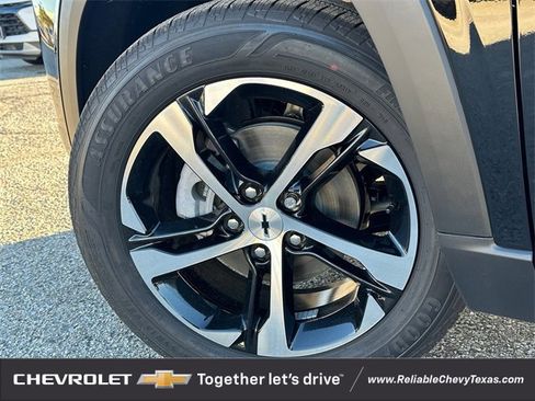 New 2026 Chevrolet Trax RS w/ Sunroof Package image 10