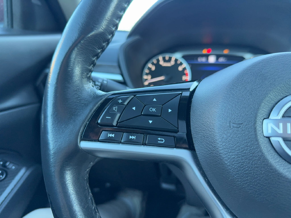 Used 2024 Nissan Altima 2.5 SV w/ SV Premium Package FWD image 14