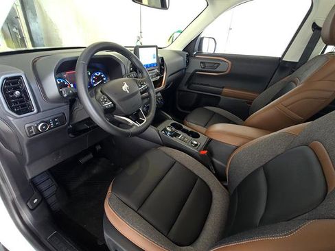 Used 2024 Ford Bronco Sport Outer Banks w/ Tech Package image 10