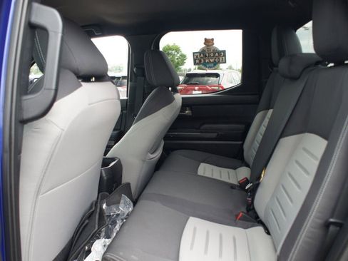 Used 2025 Toyota Tacoma TRD Off-Road AWD/4WD image 13
