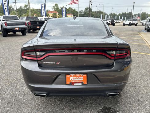 Used 2022 Dodge Charger SXT image 5