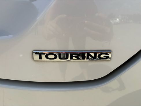 Certified 2024 Honda Pilot Touring image 35