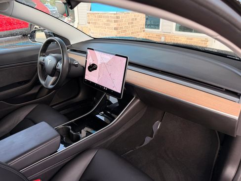 Used 2018 Tesla Model 3 Mid Range RWD image 24