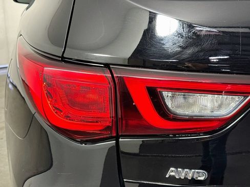 Used 2019 INFINITI QX60 Luxe w/ Essential Package AWD/4WD image 35