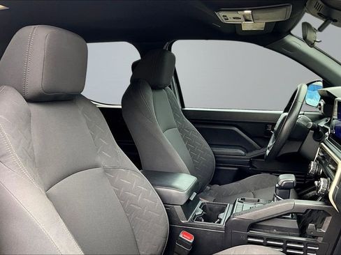 Used 2025 Toyota Tacoma SR image 30