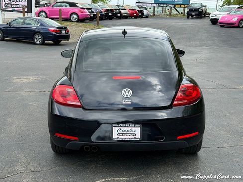 Used 2013 Volkswagen Beetle 2.5 Fender FWD image 32