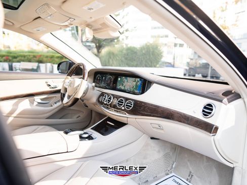 Used 2020 Mercedes-Benz S 560 4MATIC Sedan w/ Premium Package image 15
