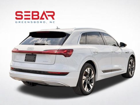 Used 2022 Audi e-tron Premium w/ Towing Package AWD/4WD image 12
