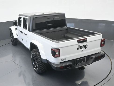 Used 2024 Jeep Gladiator Sport image 53