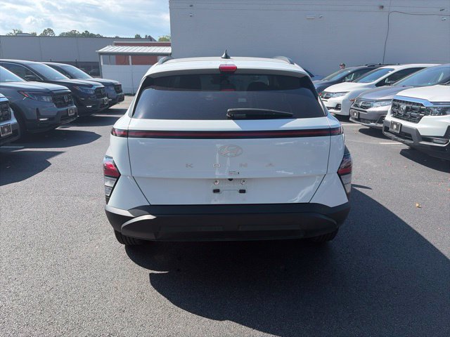 Used 2025 Hyundai Kona SEL FWD image 7