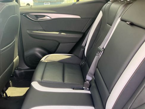 Used 2025 Buick Envision Sport Touring AWD/4WD image 34