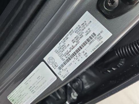 Used 2024 Ford F350 Lariat image 38