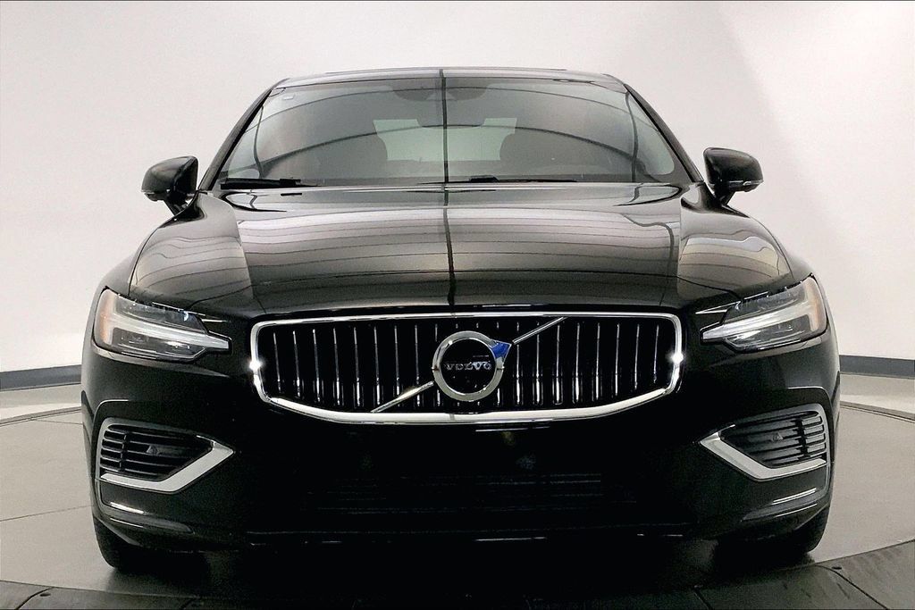 Used 2021 Volvo S60 T8 Inscription AWD/4WD image 2