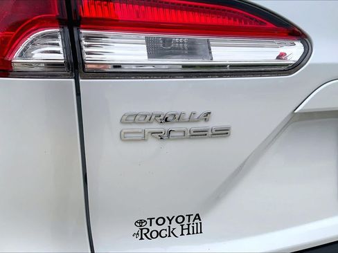 Used 2023 Toyota Corolla Cross LE FWD image 32