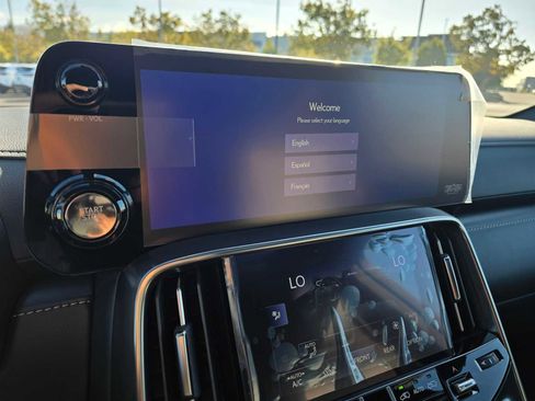 New 2025 Lexus LX 600 4WD w/ Premium Package image 29
