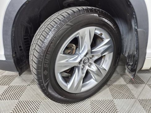 Used 2016 Toyota Highlander Limited Platinum AWD/4WD image 10