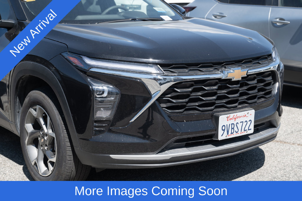 Used 2026 Chevrolet Trax LT FWD image 7