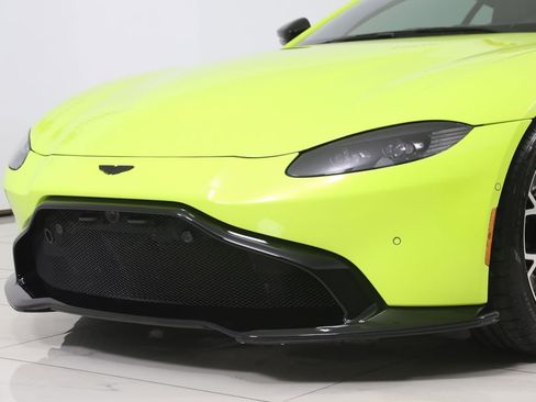 Used 2019 Aston Martin V8 Vantage Coupe RWD image 83