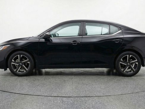 Used 2025 Nissan Sentra SV FWD image 5