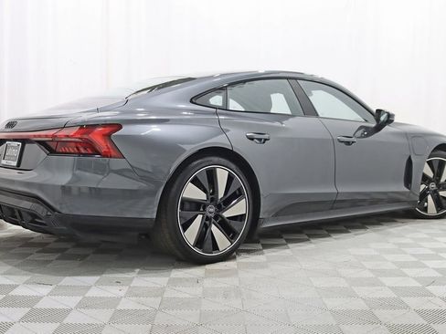 Used 2023 Audi e-tron GT Prestige image 9
