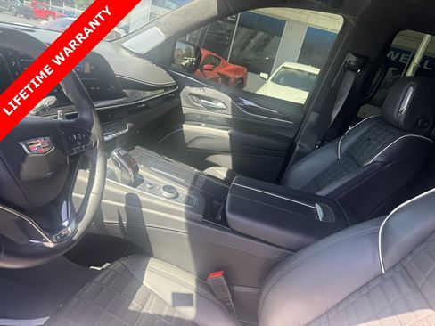 Used 2023 Cadillac Escalade V image 19
