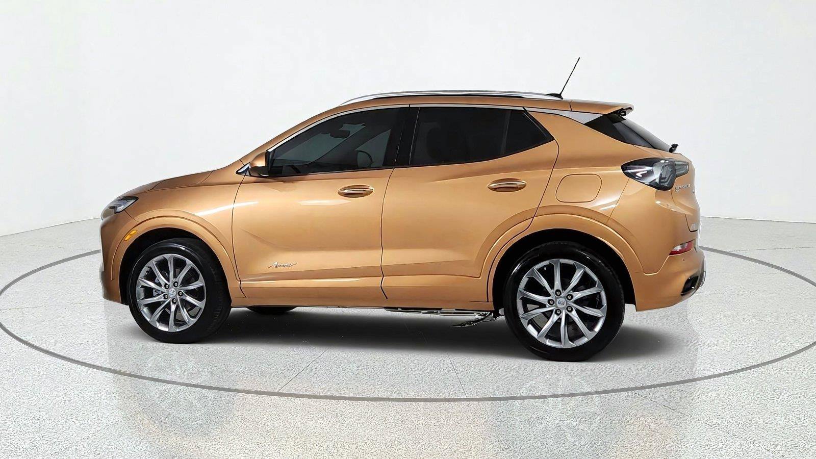 Used 2025 Buick Encore GX Avenir w/ Avenir Technology Package AWD/4WD image 4