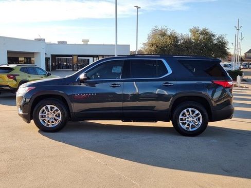 Used 2020 Chevrolet Traverse LT image 12