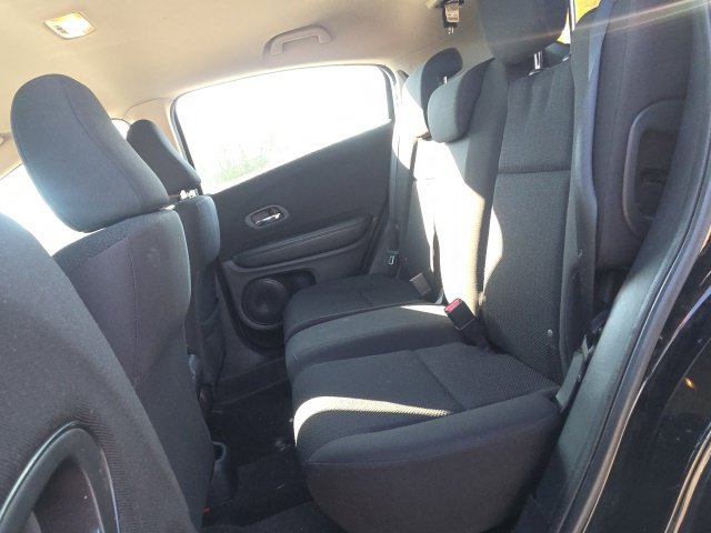 Used 2018 Honda HR-V LX image 11