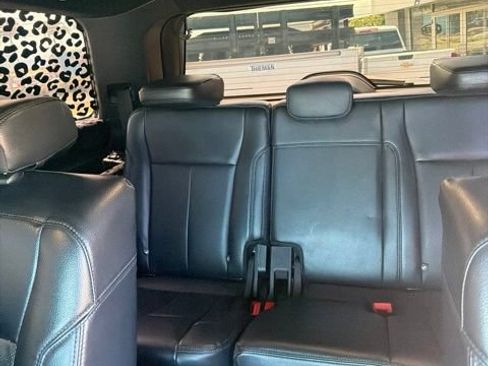 Used 2019 Ford Expedition XLT w/ Equipment Group 201A AWD/4WD image 13