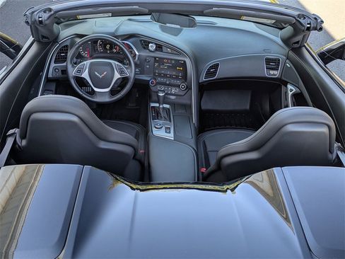 Used 2015 Chevrolet Corvette Stingray Convertible w/ Battery Protection Package image 9