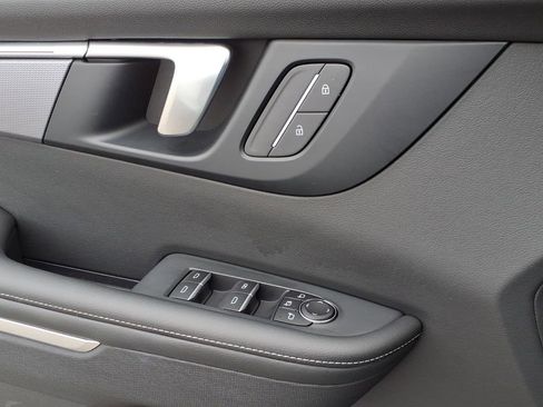 Used 2025 Buick Enclave Sport Touring image 24