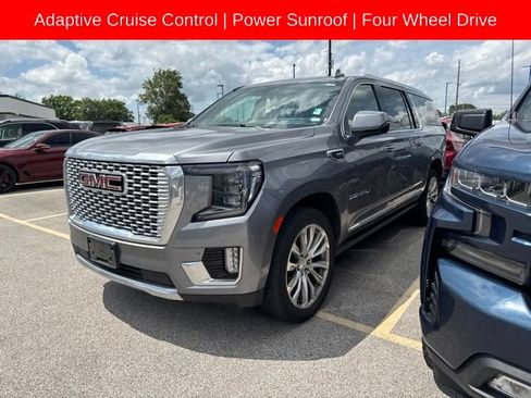 Used 2022 GMC Yukon XL Denali w/ Denali Premium Package AWD/4WD image 1