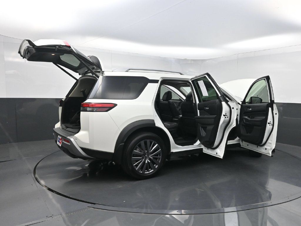 Used 2024 Nissan Pathfinder SL w/ SL Premium Package FWD image 41
