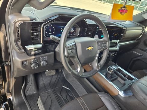 Certified 2026 Chevrolet Silverado 1500 High Country w/ High Country Premium Package AWD/4WD image 10