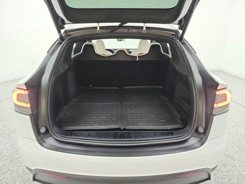 Used 2023 Tesla Model X AWD/4WD image 18