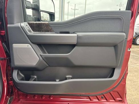 New 2026 Ford F250 Lariat w/ Black Appearance Package image 17