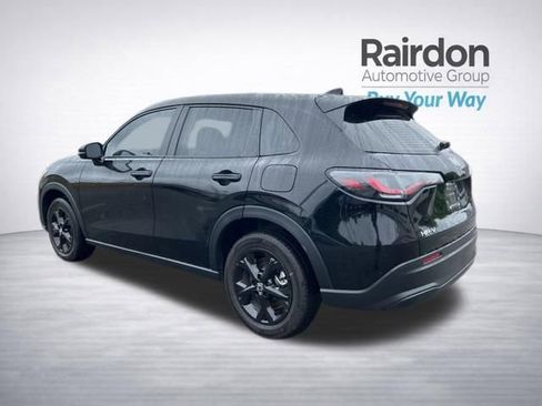 Used 2023 Honda HR-V LX image 5