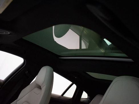 Certified 2024 Porsche Panamera 4 image 21