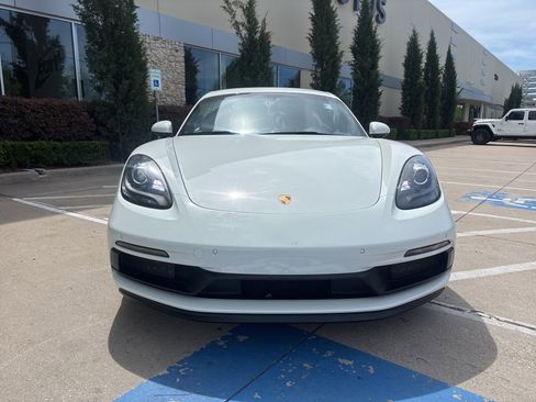 Used 2019 Porsche 718 Cayman GTS image 3
