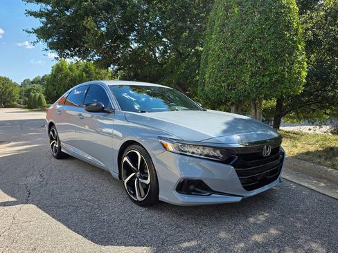 Used 2021 Honda Accord Sport image 7