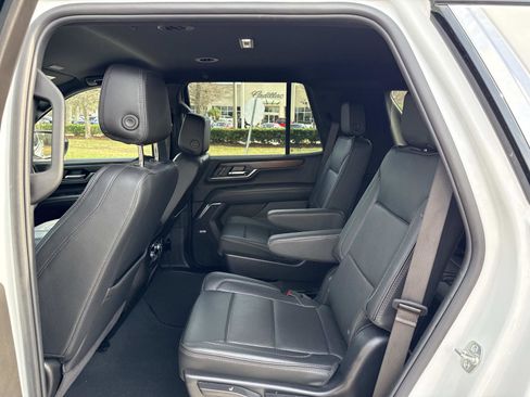 Used 2025 GMC Yukon Denali image 15